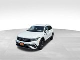 Certified 2024 Volkswagen Tiguan SE image 3