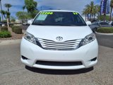 Used 2017 Toyota Sienna LE image 2