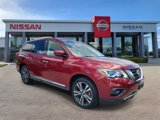 Used 2018 Nissan Pathfinder Platinum image 2