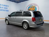 Used 2018 Dodge Grand Caravan SXT image 3