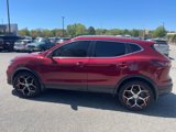 Used 2022 Nissan Rogue Sport SL image 2