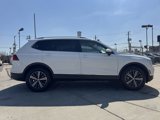 Used 2018 Volkswagen Tiguan SEL w/ 3rd Row Seat Package image 4