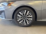 Used 2024 Nissan Altima 2.5 SV image 6