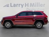 Used 2019 Jeep Grand Cherokee Laredo image 2