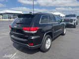Used 2020 Jeep Grand Cherokee Laredo image 3