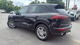Used 2017 Porsche Cayenne w/ Premium Package image 4