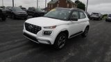 Used 2024 Hyundai Venue Limited image 3