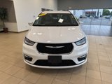 Used 2021 Chrysler Pacifica Touring-L image 4