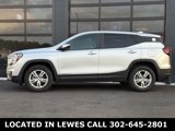 Used 2022 GMC Terrain SLE image 2
