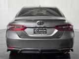 Used 2022 Toyota Camry SE image 5