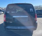 Used 2008 Chrysler Town & Country Touring image 6