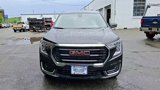 Used 2024 GMC Terrain SLE image 3