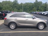 Used 2017 Kia Sorento LX image 2