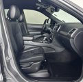 Used 2018 Jeep Grand Cherokee Altitude image 2