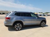 Used 2019 Volkswagen Atlas SEL Premium image 2