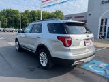Used 2017 Ford Explorer XLT w/ Equipment Group 202A image 2