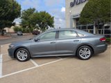 Used 2020 Volkswagen Passat 2.0T SE image 3
