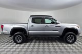 Used 2019 Toyota Tacoma TRD Off-Road image 3