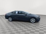 Used 2018 Chevrolet Malibu LT w/ Driver Confidence Package image 2