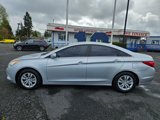 Used 2012 Hyundai Sonata GLS image 2