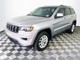 Used 2021 Jeep Grand Cherokee Laredo image 3