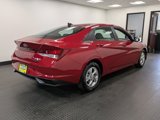 Used 2021 Hyundai Elantra SE w/ Cargo Package image 4
