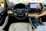 Used 2021 Toyota Highlander Platinum image 5