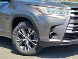 Certified 2018 Toyota Highlander LE image 4