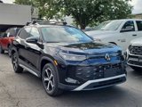Used 2021 Volkswagen Tiguan S image 2