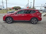 Used 2017 Nissan Rogue SL w/ SL Premium Package image 3