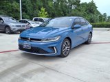 Certified 2025 Volkswagen Jetta SE image 2