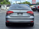 Used 2017 Volkswagen Jetta SE image 5