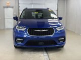 Used 2021 Chrysler Pacifica Touring-L image 2