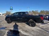 Used 2019 Nissan Titan SV w/ SV Convenience Package image 5