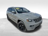 Used 2020 Jeep Grand Cherokee Altitude image 3