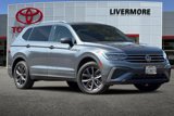 Used 2022 Volkswagen Tiguan SE image 2