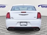 Used 2022 Chrysler 300 Touring image 4