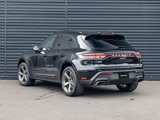 Certified 2023 Porsche Macan image 3