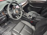 Certified 2024 Porsche Macan image 4