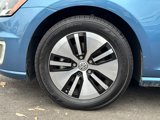 Used 2016 Volkswagen e-Golf SE w/ DC Fast Charging Package image 4