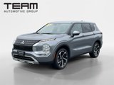 Used 2024 Mitsubishi Outlander SE Black Edition image 3