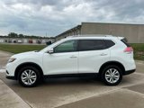 Used 2016 Nissan Rogue SV image 3