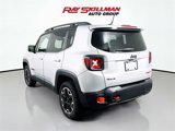 Used 2016 Jeep Renegade Trailhawk image 5