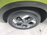 Used 2023 Hyundai Venue SEL image 2