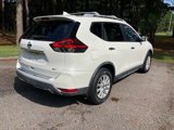 Used 2019 Nissan Rogue SV image 3