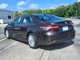 Used 2020 Toyota Camry LE image 2