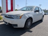 Used 2010 Ford Focus SE image 2