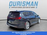 Used 2023 Chrysler Pacifica Limited image 3