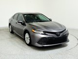 Used 2018 Toyota Camry LE image 3