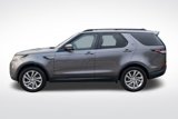 Used 2018 Land Rover Discovery SE image 3